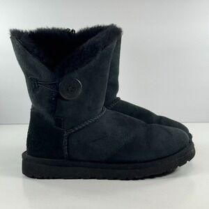 UGG Bailey Button II Genuine Sheepskin Boot Black Suede Size 6 1016226 (Read)